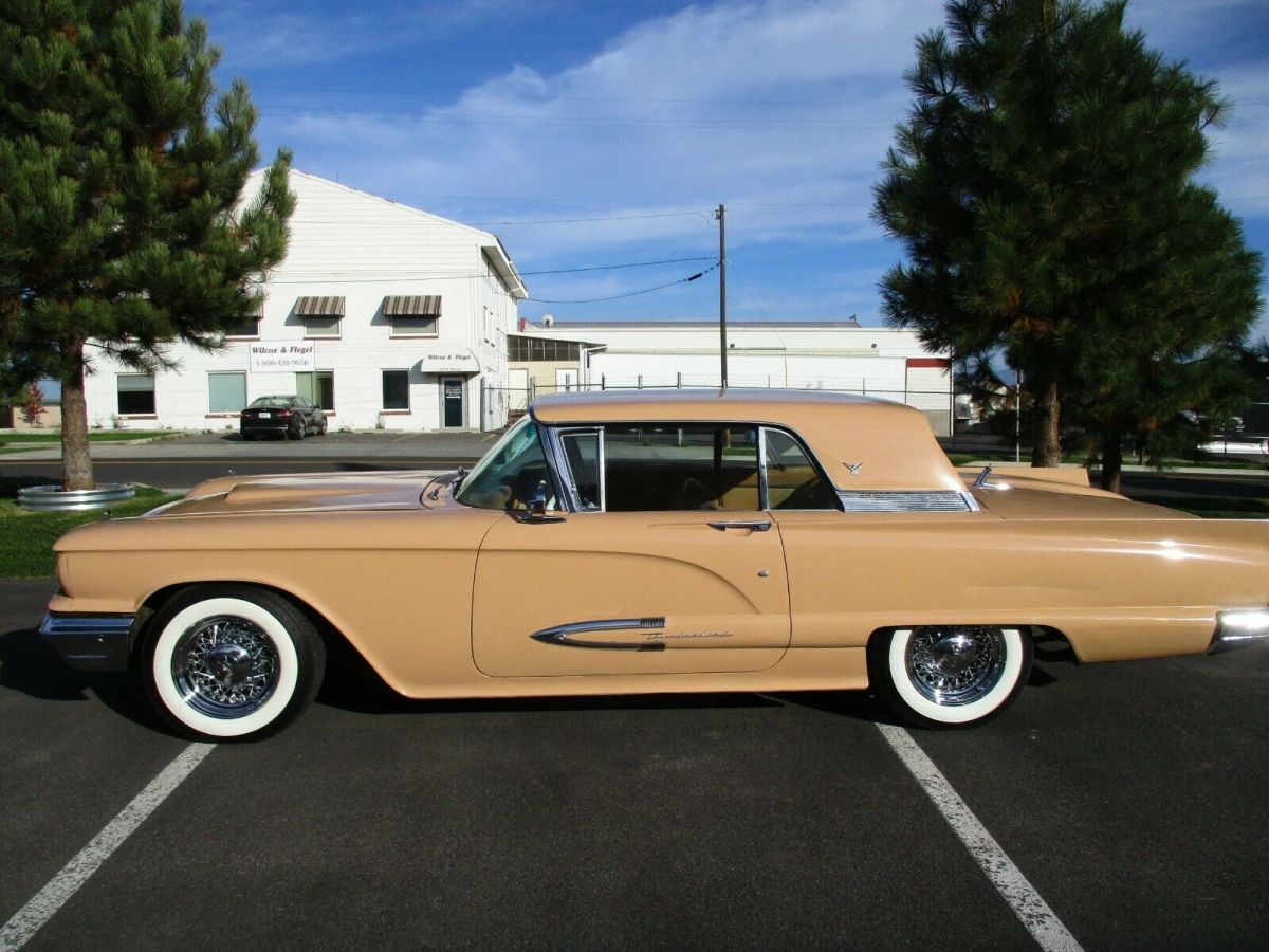 1959 Ford Thunderbird - photo 2