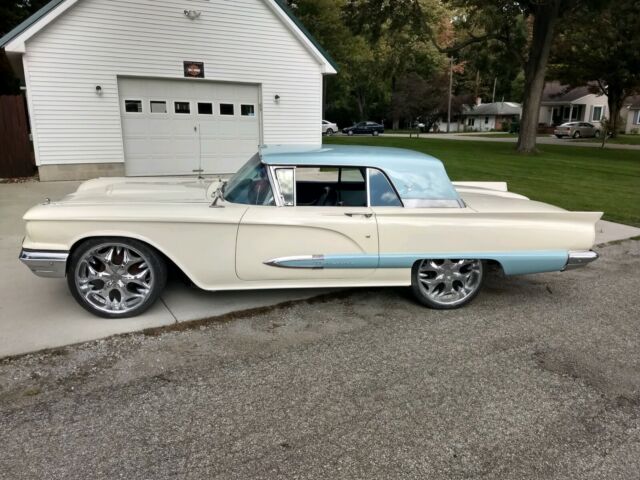 1959 Ford Thunderbird - photo 2