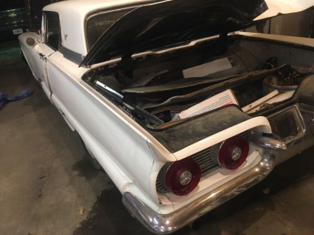 1959 Ford Thunderbird