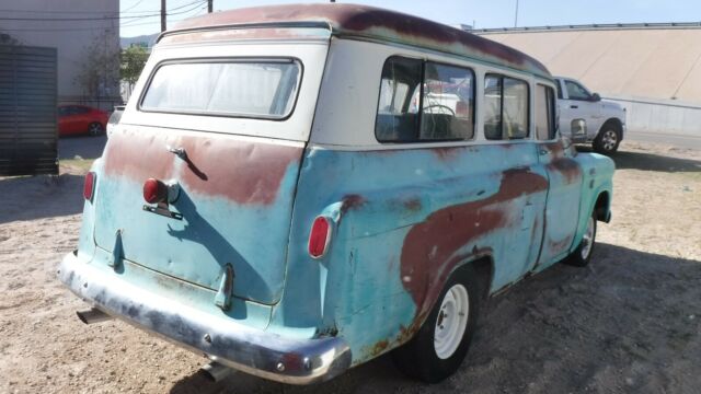 1959 GMC Suburban Suburban with Clamshell doors - photo 4