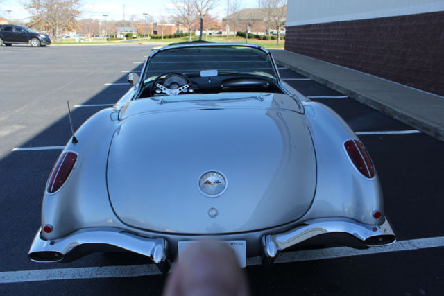 1959 Chevrolet Corvette Convertible - photo 5