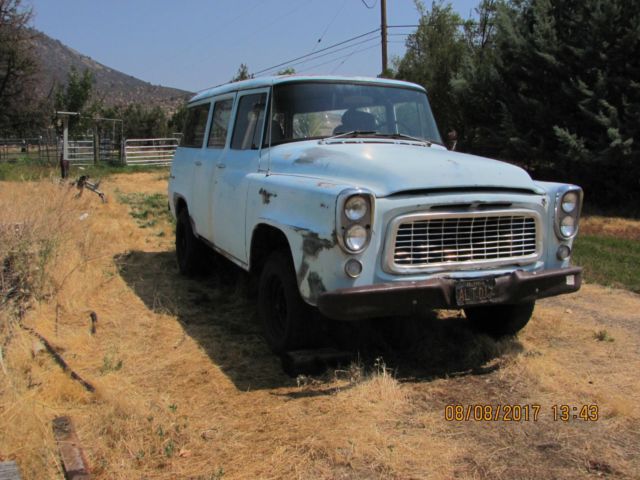 1959 International Travelall Factory 4X4 B120 All Wheel Drive 1959 International Harvester Travelall B120