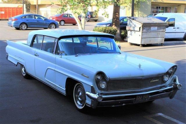 1959 Lincoln Continental Mk IV 2dr Coupe - photo 2