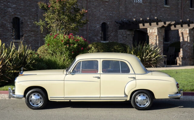 1959 Mercedes-Benz 200-Series 220 S - photo 6