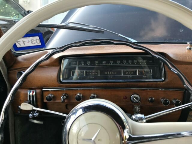 1959 Mercedes-Benz 200-Series 4 door - photo 13