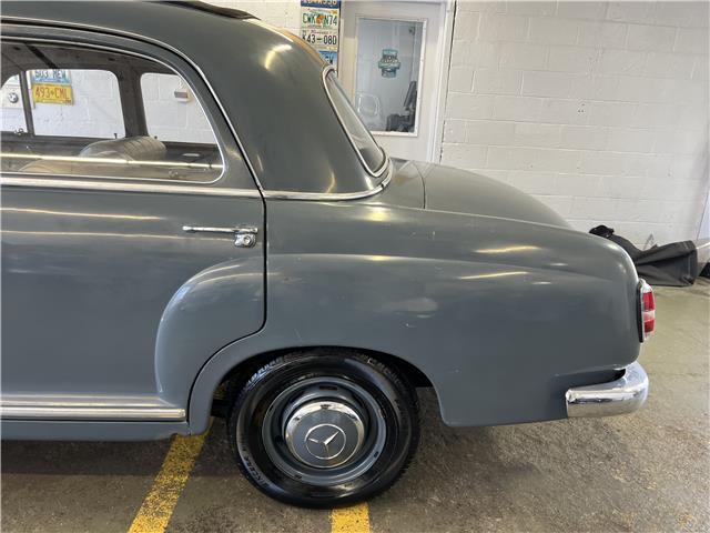 1959 Mercedes Benz 219 Ponton Webasto - photo 8