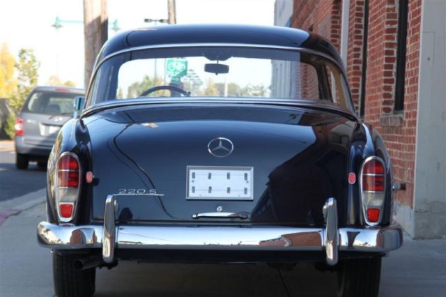1959 Mercedes-Benz 200-Series - photo 3