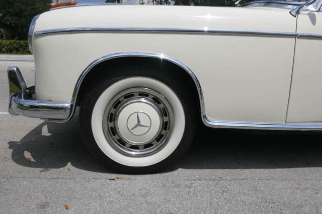 1959 Mercedes-Benz 200-Series 220S CABRIOLET - photo 4