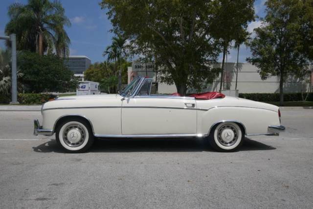 1959 Mercedes-Benz 220S WHITE/Red Convertible! 1959 Mercedes-Benz 200-Series 220S CABRIOLET