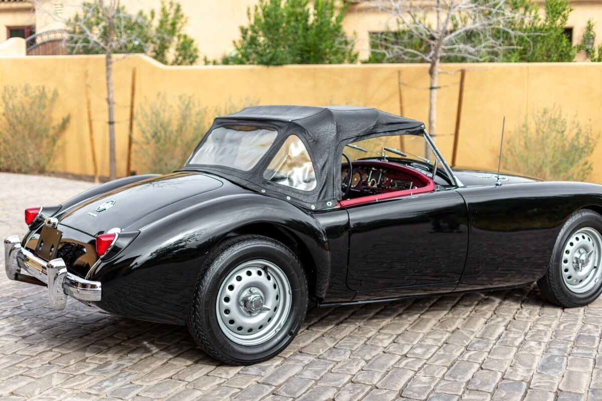 1959 MG MGA Twin Cam Roadster - photo 10