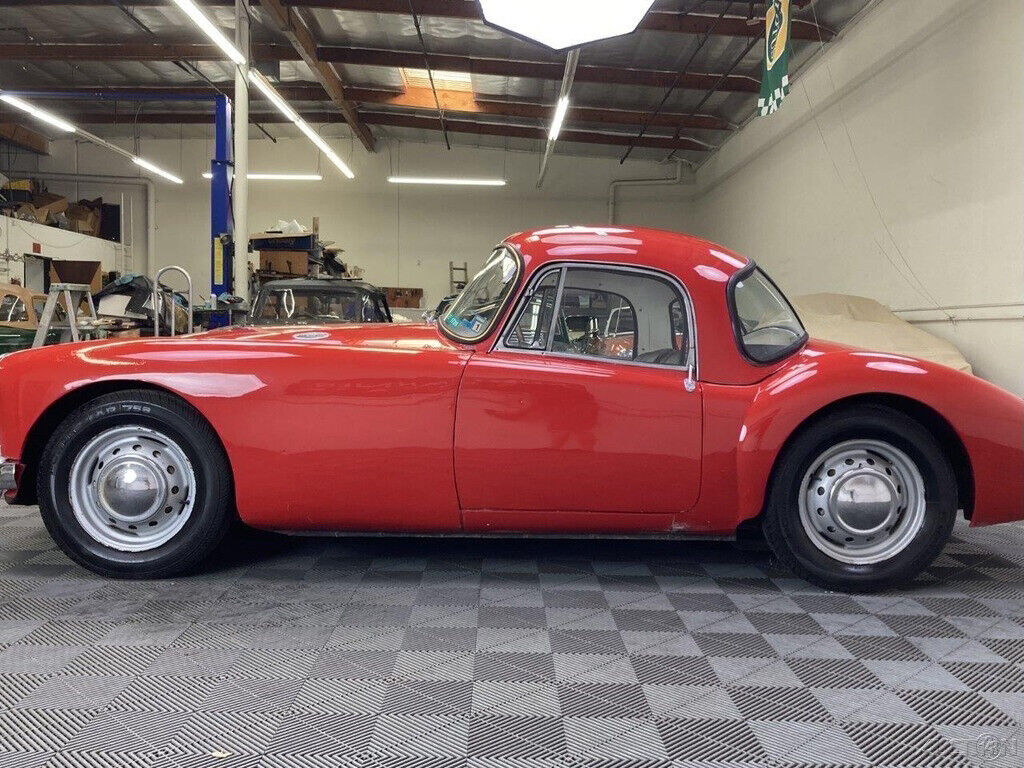 1959 MG MGA 1959 MGA 1500 COUPE. RARE CAR IN RHD FORM. - photo 12