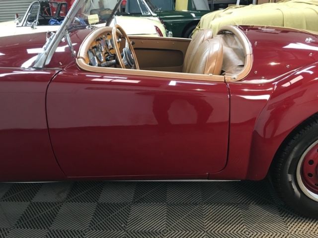 1959 MG MGA 4-SPEED, DISC WHEELS. WALNUT DASH. MOTO-LITA WOOD/ALLOY WHEEL. - photo 12