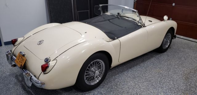 1959 MGA Mechanically restored 27k in receipts 1959 MG MGA