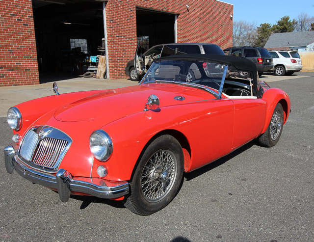 1959 MG MGA CONVERTIBLE - photo 3