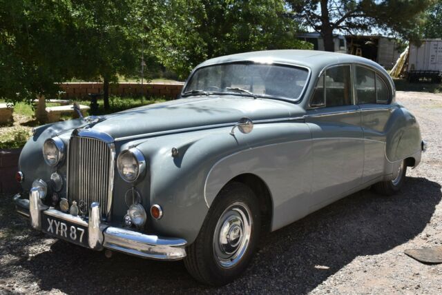 1959 MK9 Jaguar! Barn Find! Very Original! No Reserve! Sunroof Disk Brakes 1959 Jaguar MK9 IX Jaguar 3.8 inline 6 RH Drive! MKIX Perfect to restore!