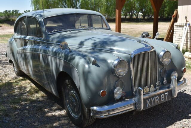 1959 Jaguar MK9 IX Jaguar 3.8 inline 6 RH Drive! MKIX Perfect to restore! - photo 2