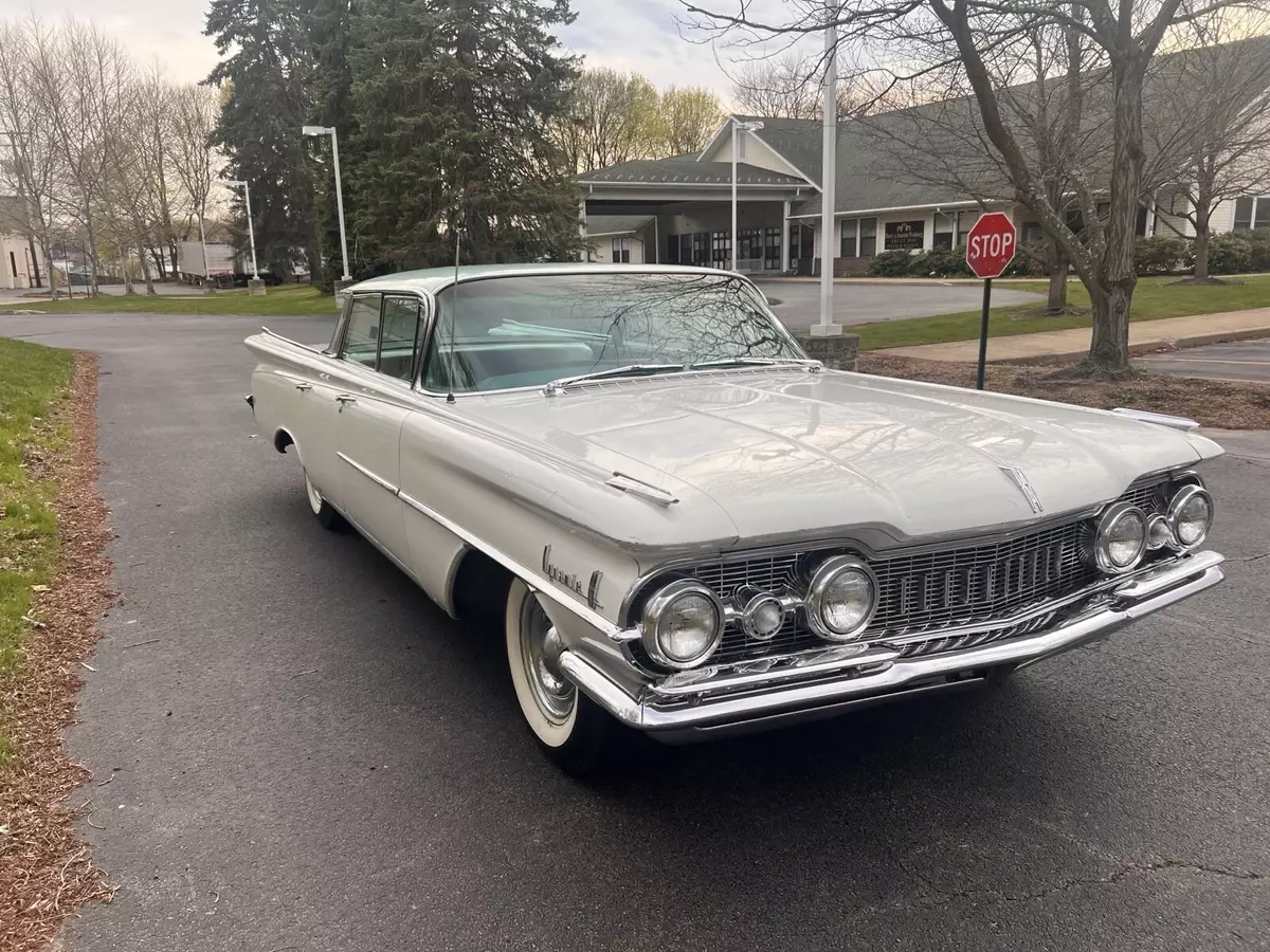 1959 Oldsmobile 88 Sedan White Hardtop 1959 Oldsmobile 88 Hardtop