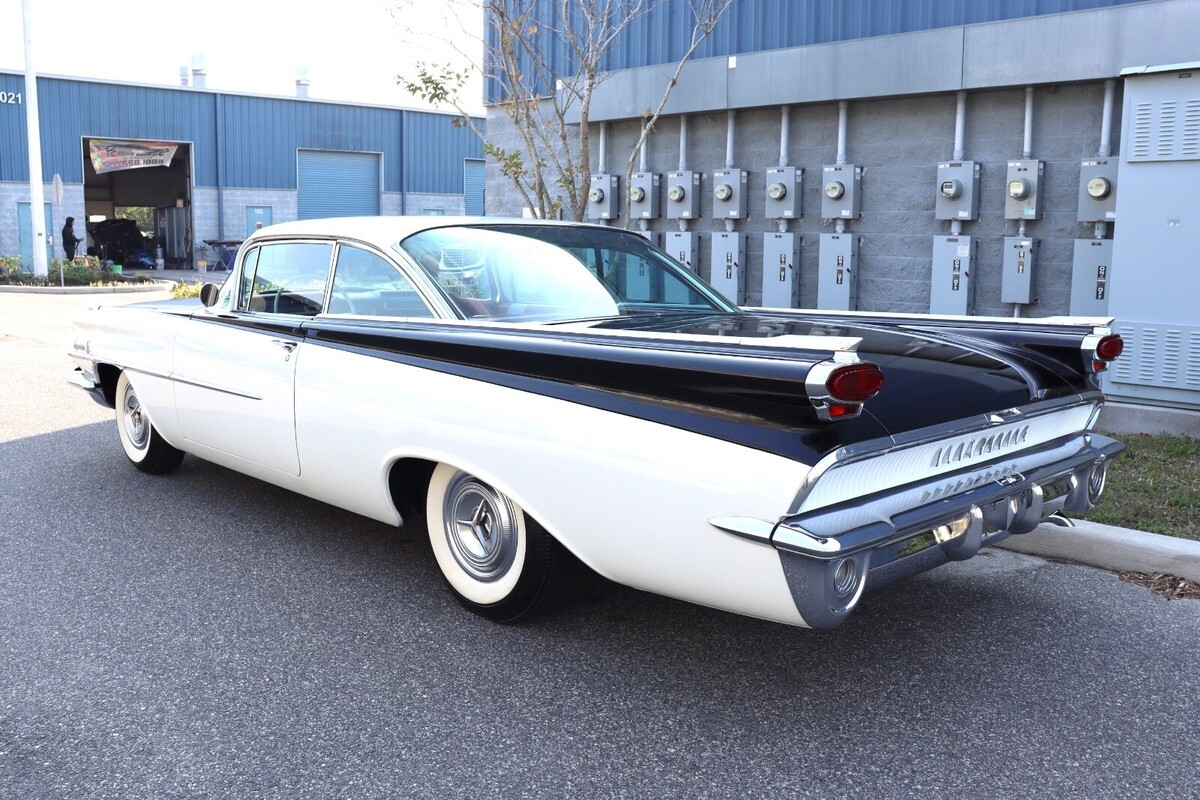1959 Oldsmobile Dynamic 88 - photo 3