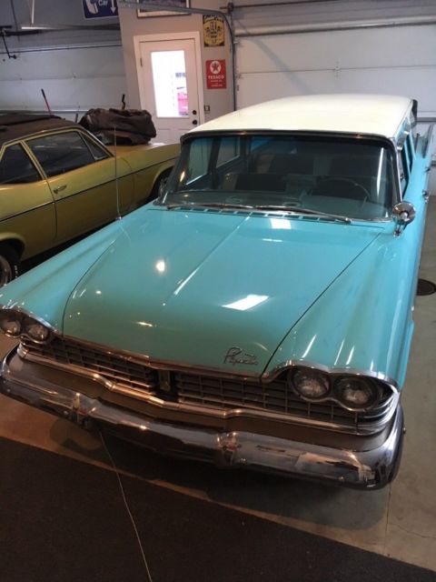 1959 Plymouth Suburban - photo 2