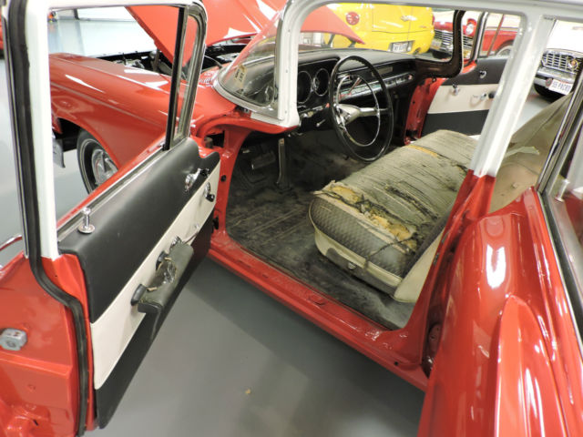 1959 Pontiac Catalina 4 door - photo 10