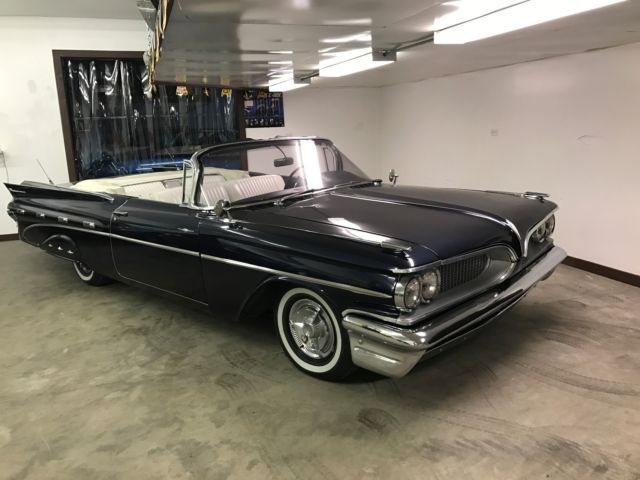 1959 Pontiac parisienne