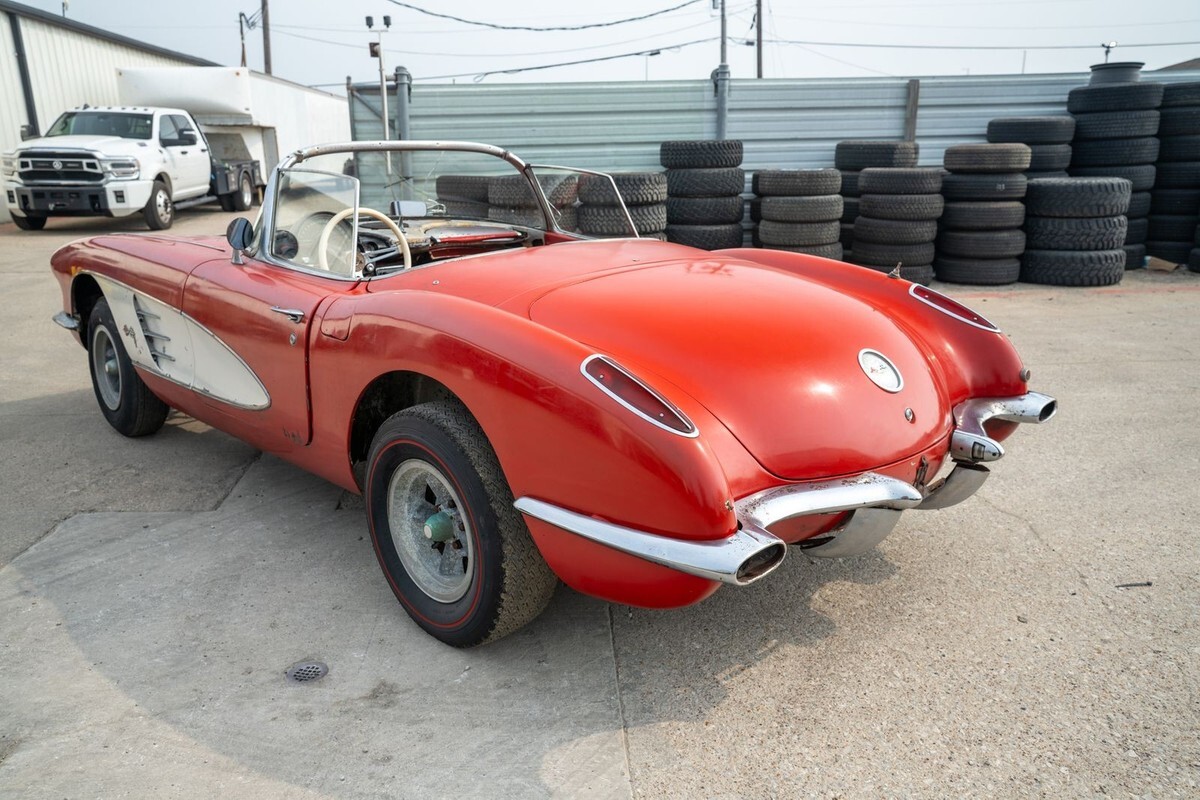 1959 Chevrolet Corvette Convertible - SCROLL DOWN FOR ENTIRE PHOTO GALLERY - photo 10