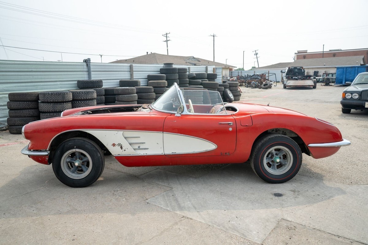 1959 Chevrolet Corvette Convertible - SCROLL DOWN FOR ENTIRE PHOTO GALLERY - photo 8