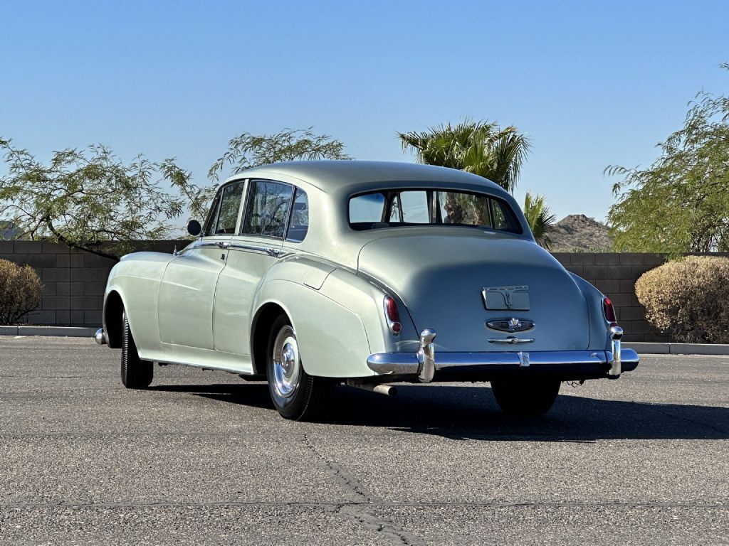 1959 Rolls-Royce Silver Cloud I LWB with Division (Limo) - photo 8
