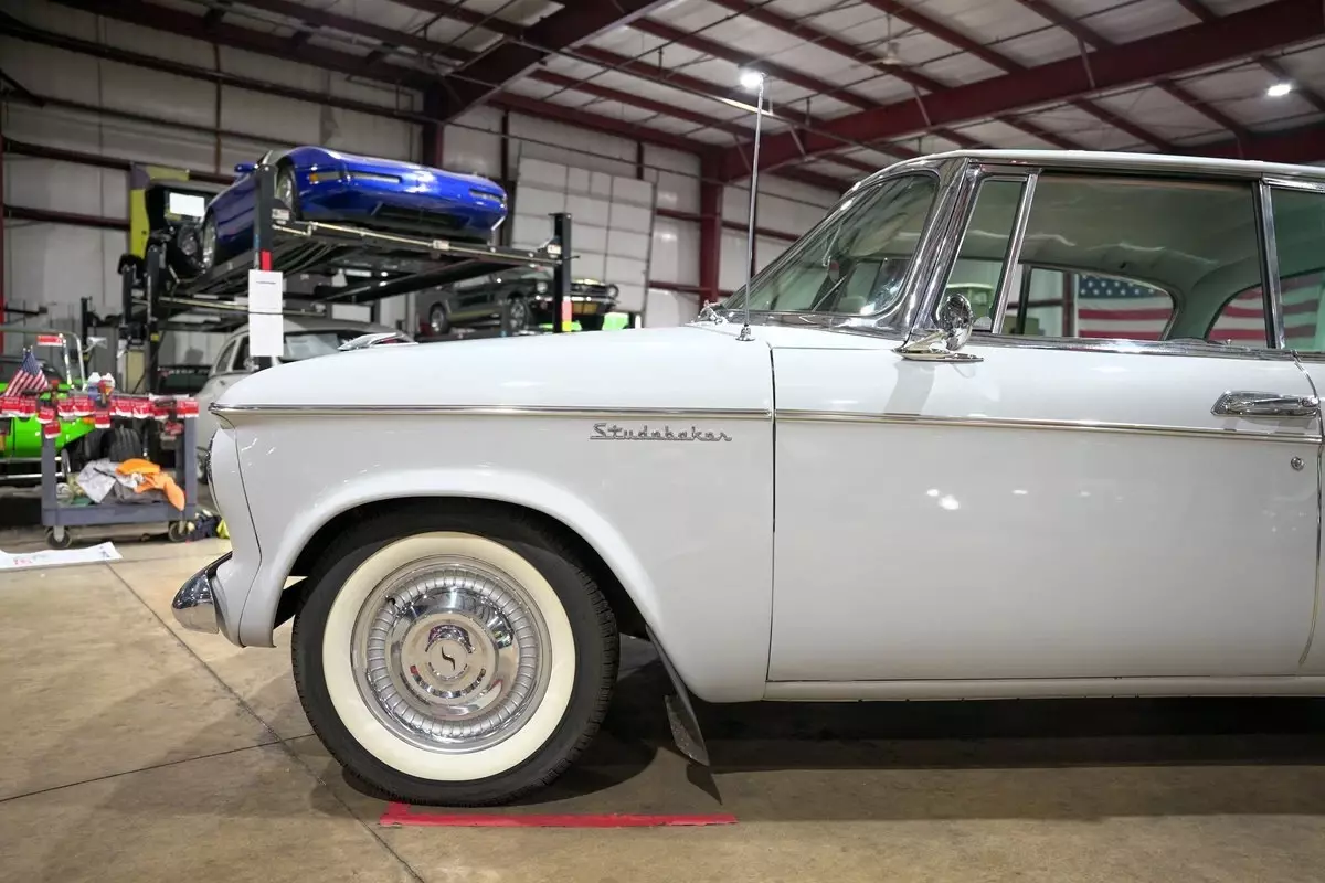 1959 Studebaker Lark Deluxe - photo 3