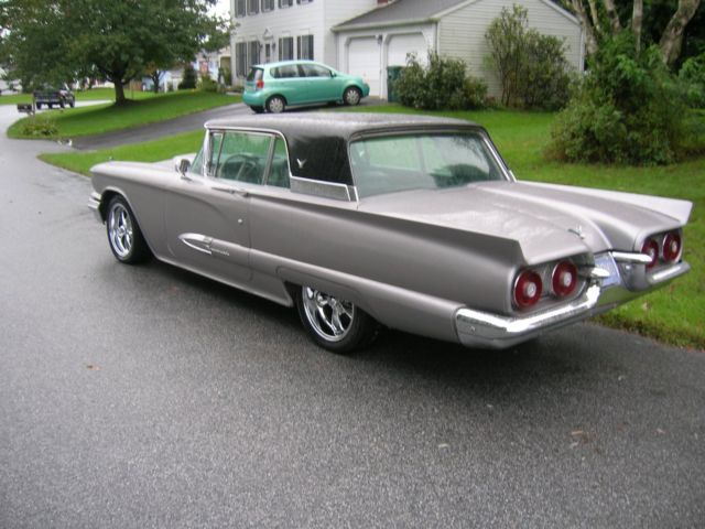1959 Ford Thunderbird - photo 2