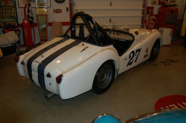 1959 Triumph TR3 Vintage Race Car - photo 5