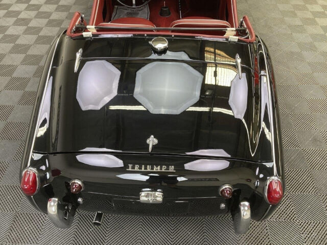 1959 Triumph TR3 1959 TRIUMPH TR3A. RESTORED TO BMIHT CERTIFICATE. - photo 10
