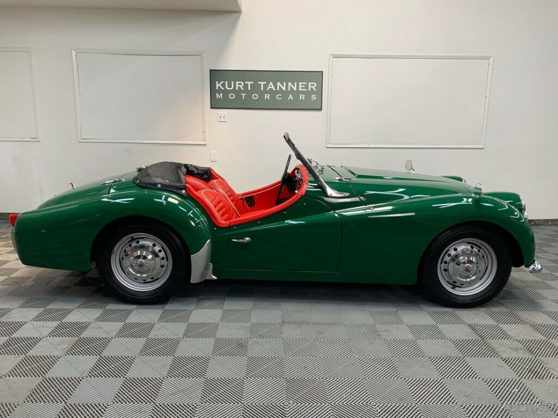 1959 Triumph TR3 BLACK TOP, TONNEAU, TOP BOOT. 4-SPEED - photo 3
