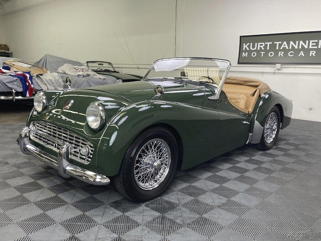 1959 Triumph TR3 1959 TRIUMPH TR3A. BRITISH RACING GREEN - photo 12