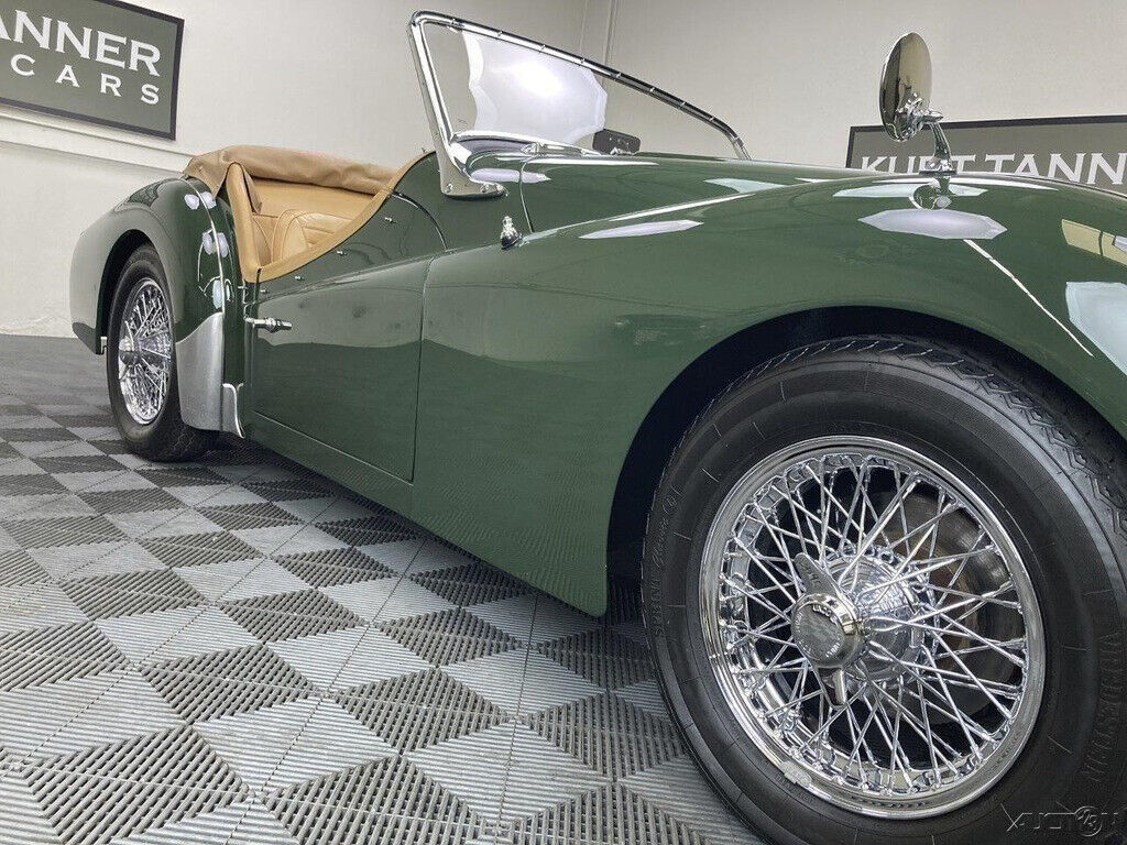 1959 Triumph TR3 1959 TRIUMPH TR3A. BRITISH RACING GREEN - photo 7