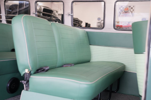 1959 Volkswagen Bus/Vanagon 23 Window - photo 11