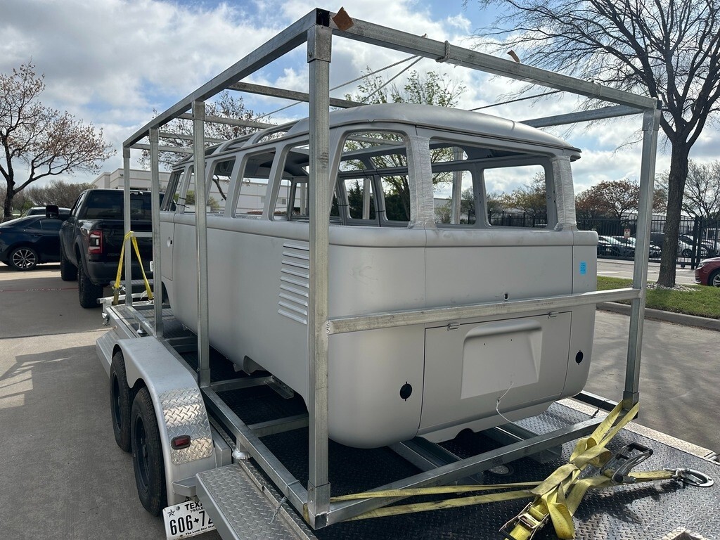 1960 Volkswagen Bus/Vanagon VW Deluxe 23 Window Microbus, New Body, Sunroof - photo 6