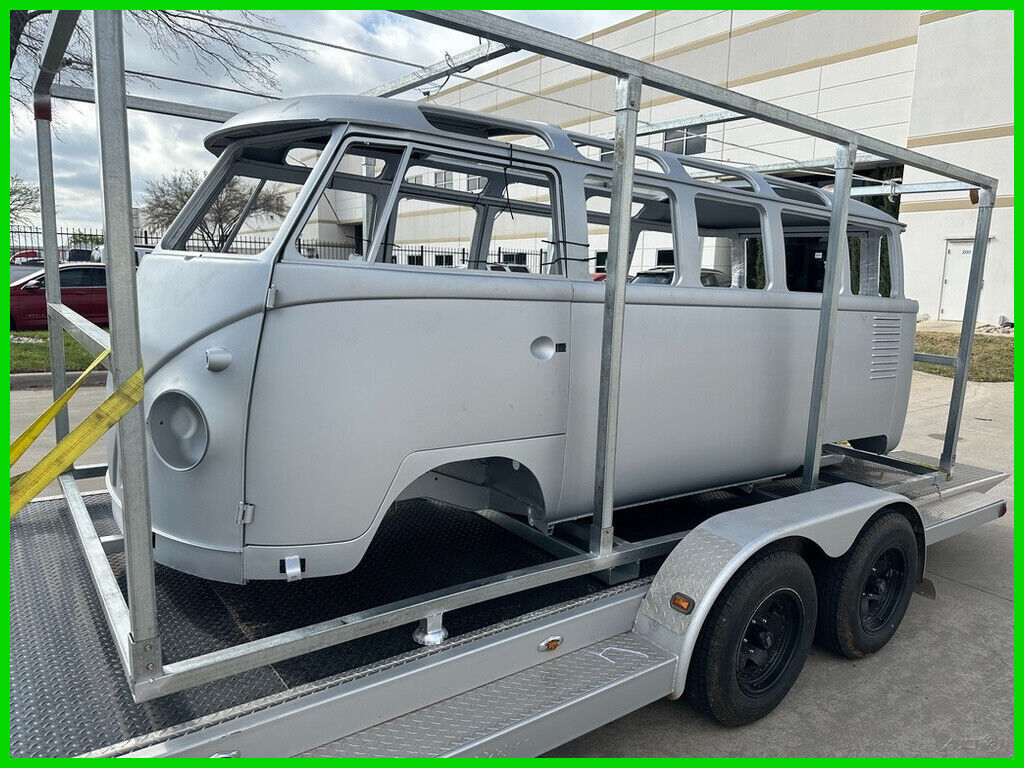 1959 Volkswagen Bus/Vanagon VW Deluxe 23 Window Microbus, New Body, Sunroof - photo 13