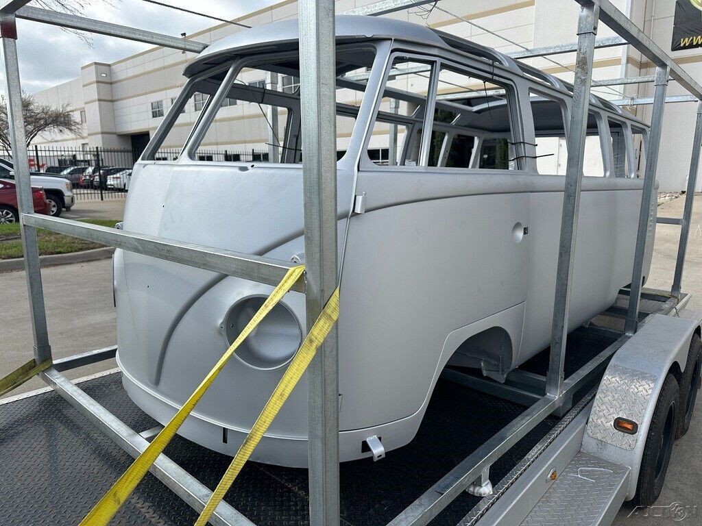 1959 Volkswagen Bus/Vanagon VW Deluxe 23 Window Microbus, New Body, Sunroof - photo 7