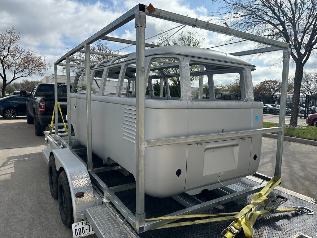1959 Volkswagen Bus/Vanagon VW Deluxe 23 Window Microbus, New Body, Sunroof - photo 8
