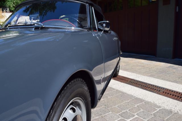 1960 Alfa Romeo Giulietta Spider Veloce - photo 4