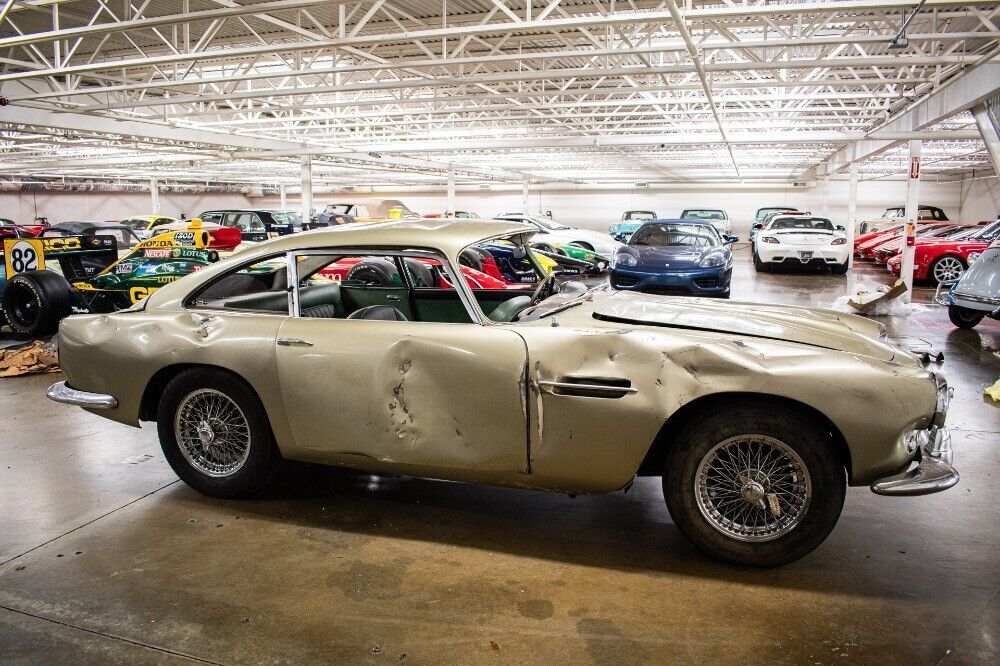 1960 Aston Martin DB4 Series II - photo 3