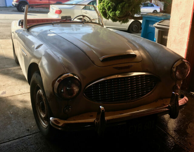 1960 Austin Healey 3000.. 16,638 actual miles 1960 Austin Healey 3000