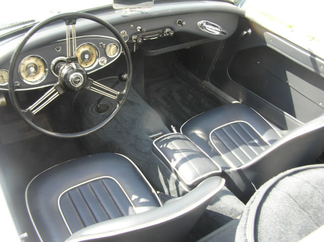 1960 Austin Healey 3000 2 SEAT ROADSTER - photo 9