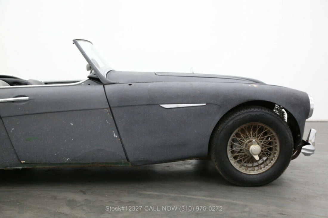 1960 Austin Healey 3000 Convertible Sports Car - photo 10