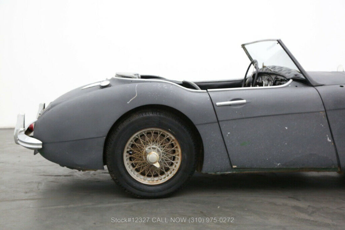 1960 Austin Healey 3000 Convertible Sports Car - photo 11