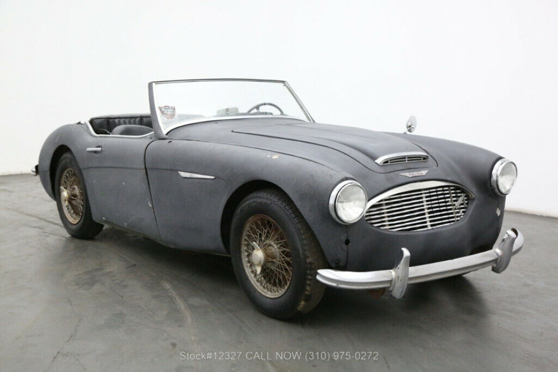 1960 Austin Healey 3000 Convertible Sports Car - photo 3