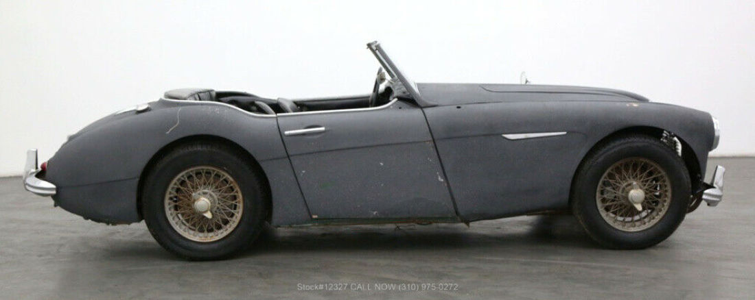 1960 Austin Healey 3000 Convertible Sports Car - photo 4