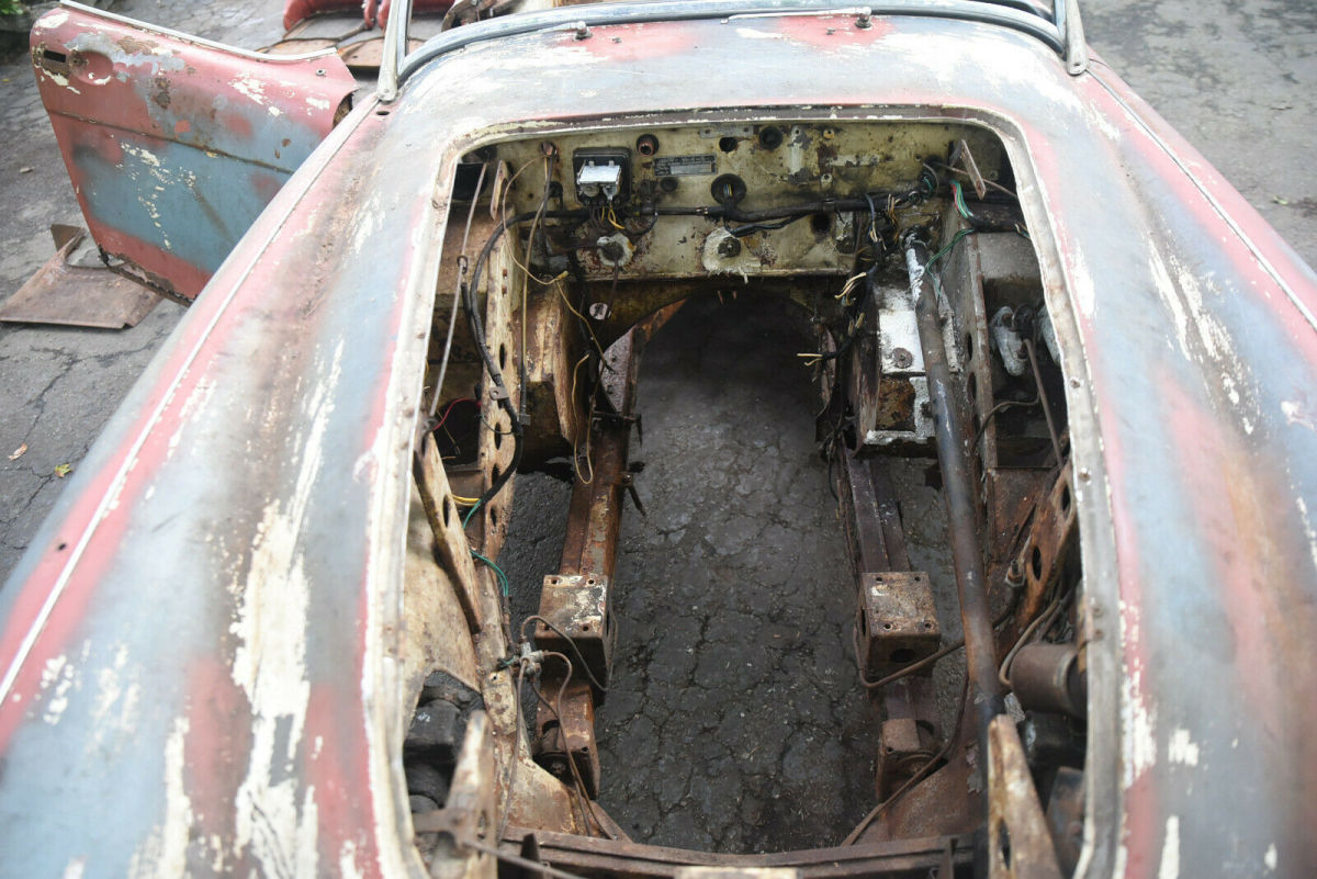1960 Austin Healey 3000 - photo 11