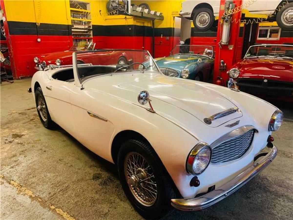 1960 Austin Healey 3000 MK I BN7 Roadster - photo 11